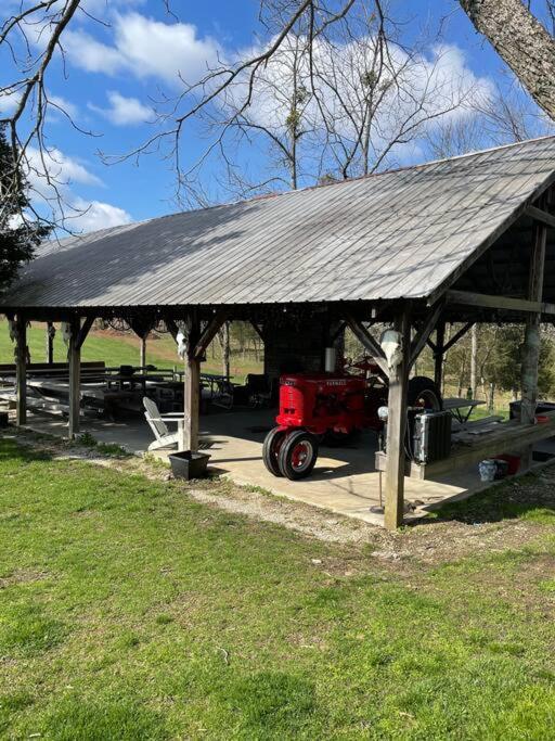 Bourbon Trail Cabin On The Farm Lawrenceburg Exterior foto