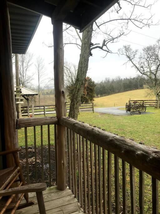 Bourbon Trail Cabin On The Farm Lawrenceburg Exterior foto